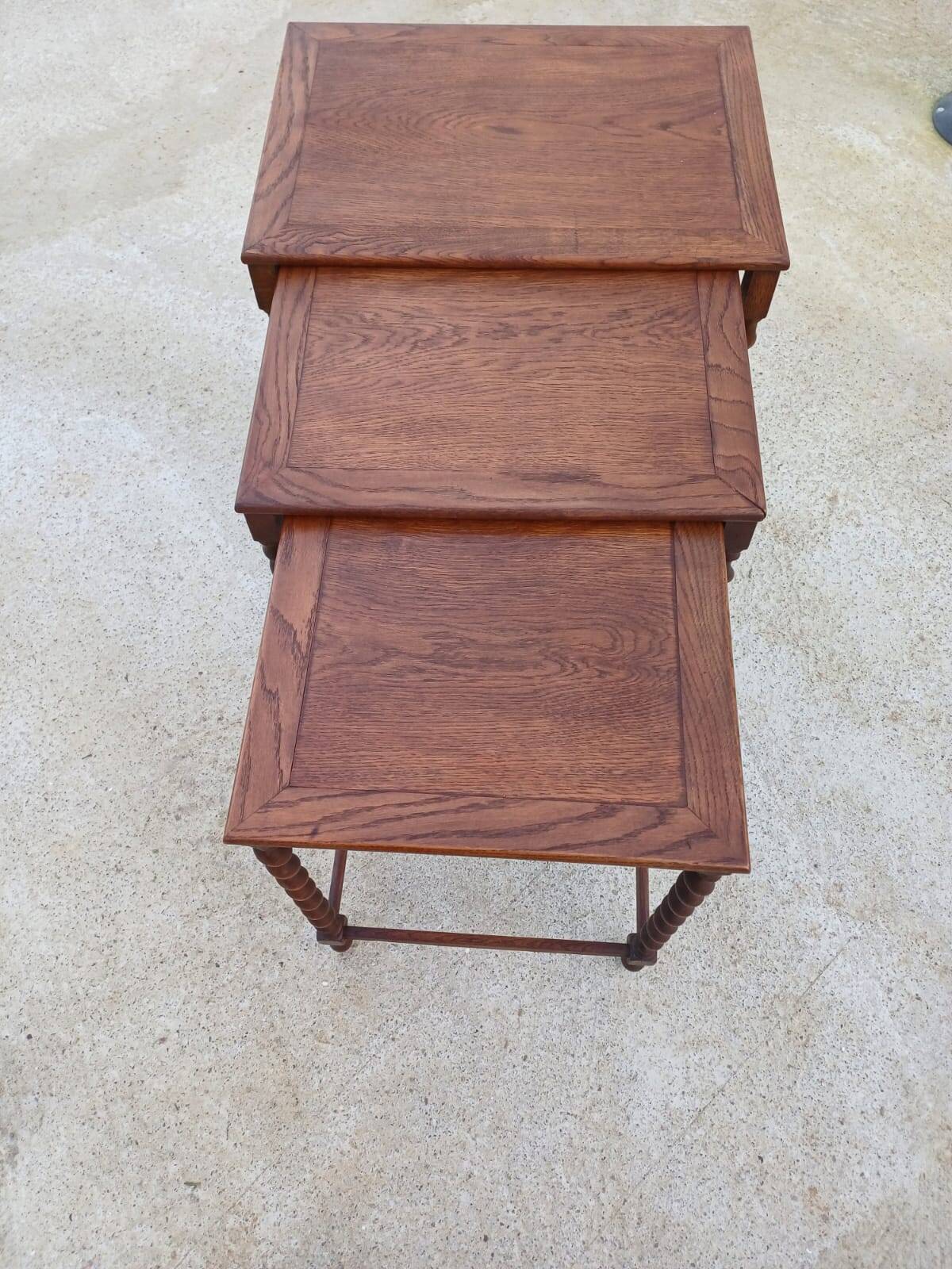 Mahogany nesting tables, set of 3