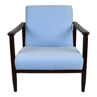 Light bleu velvet gfm-142 armchair by edmund homa, 1970