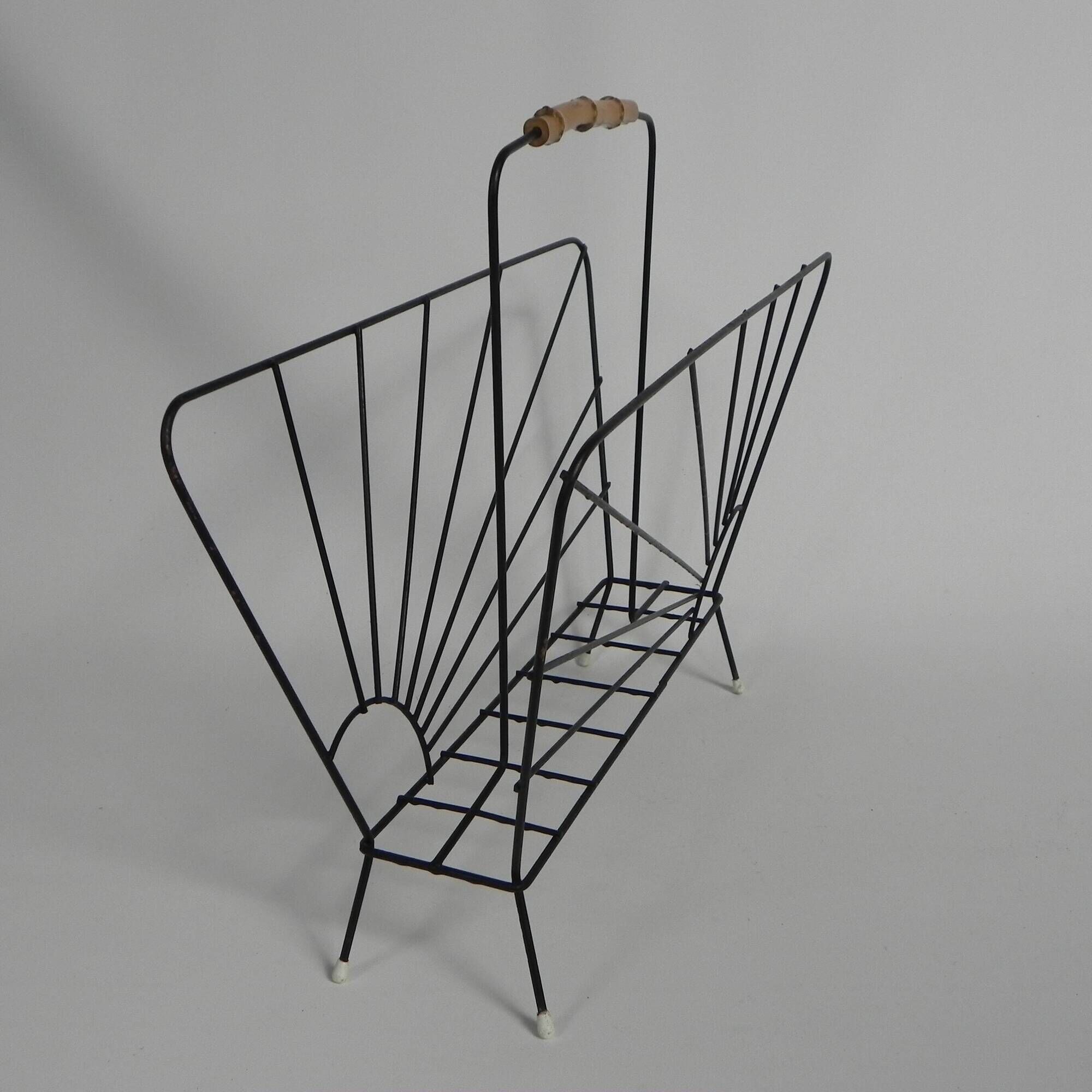 Newspaper rack made of steel wire and with a bamboo handle, 1950s | Selency