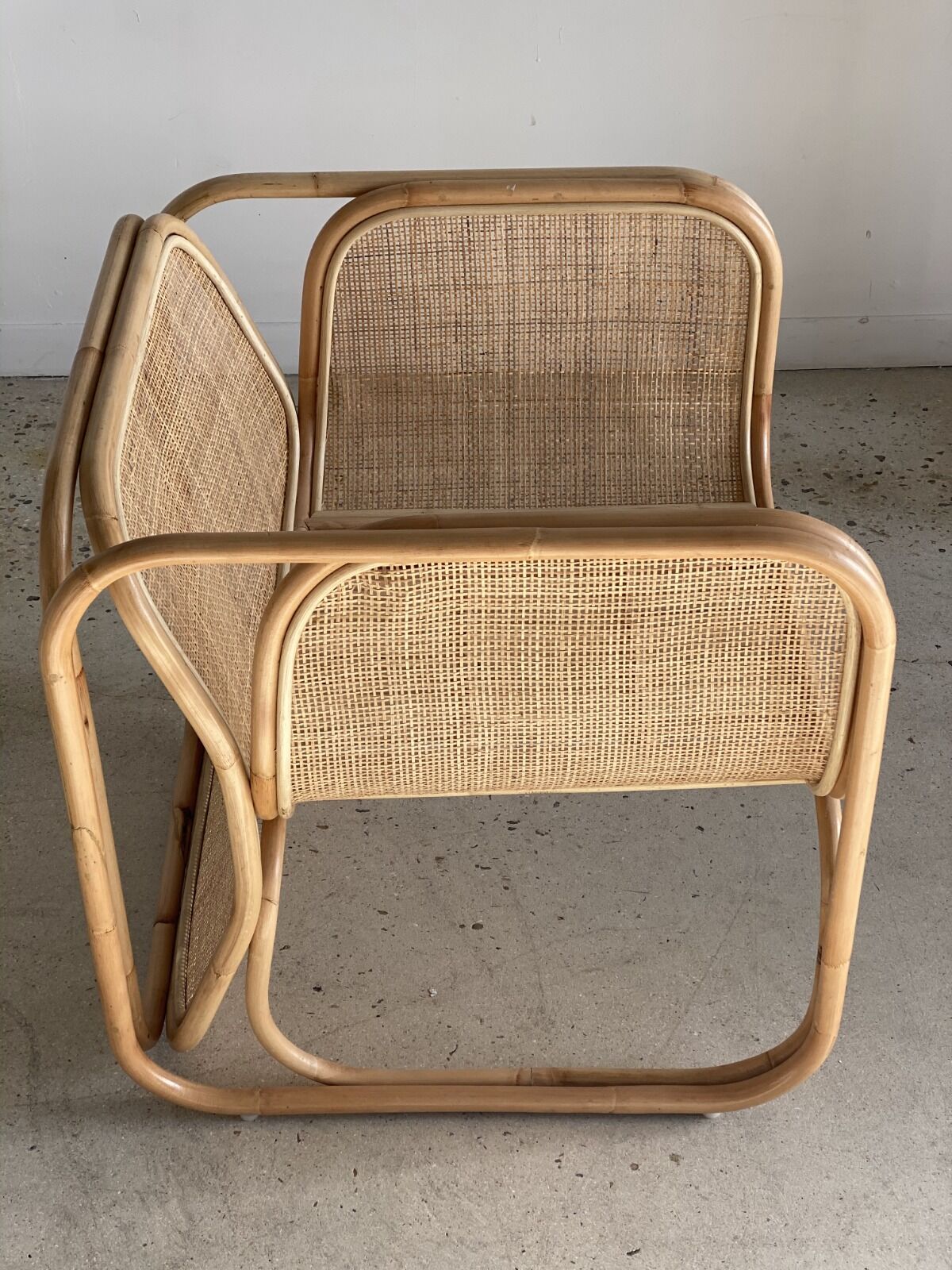 U-shaped armrest rattan armchair, grid canning