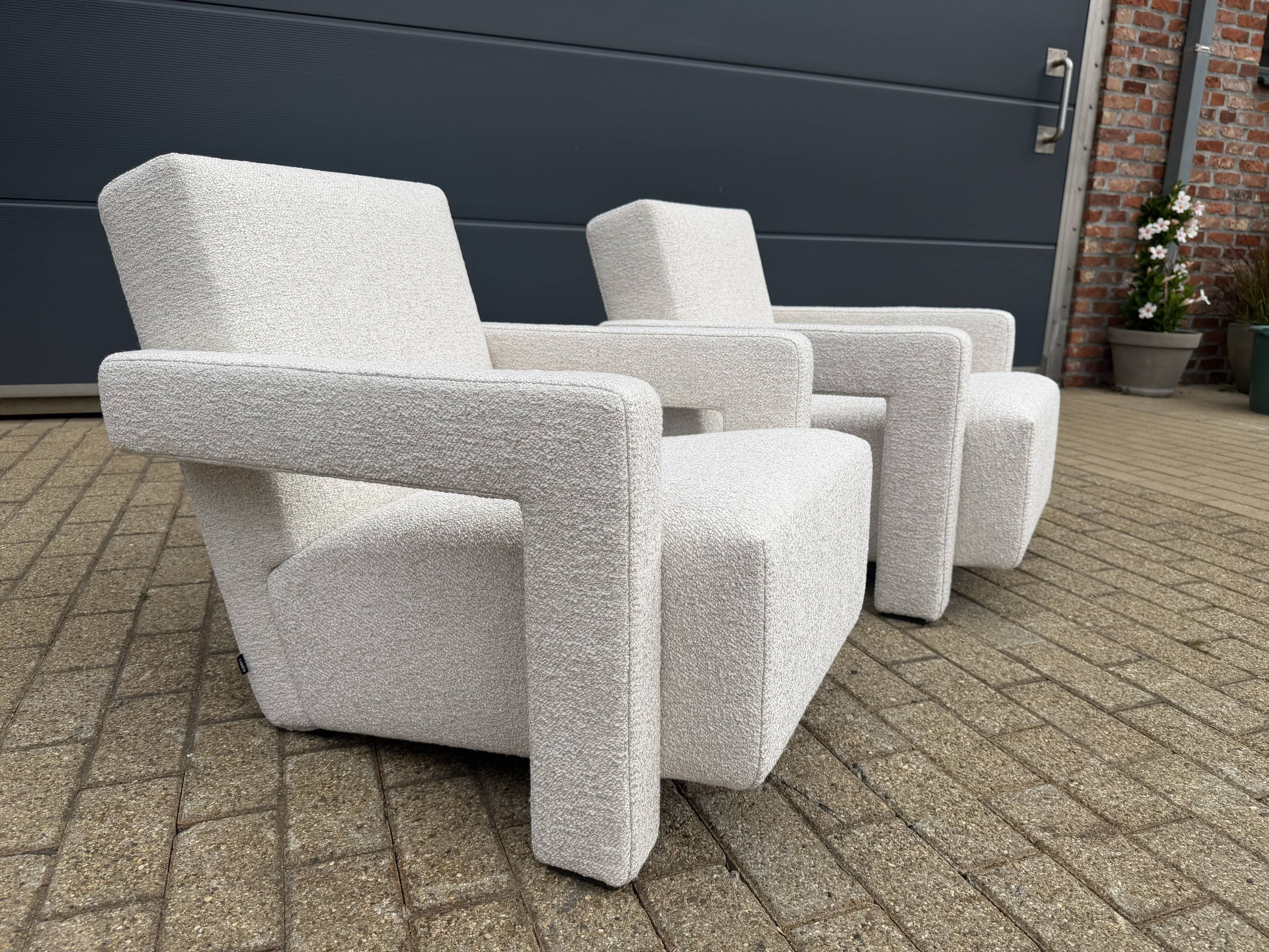 2x Cassina Utrecht chair in beige bouclé, Gerrit Rietveld. In NEW CONDITION!!