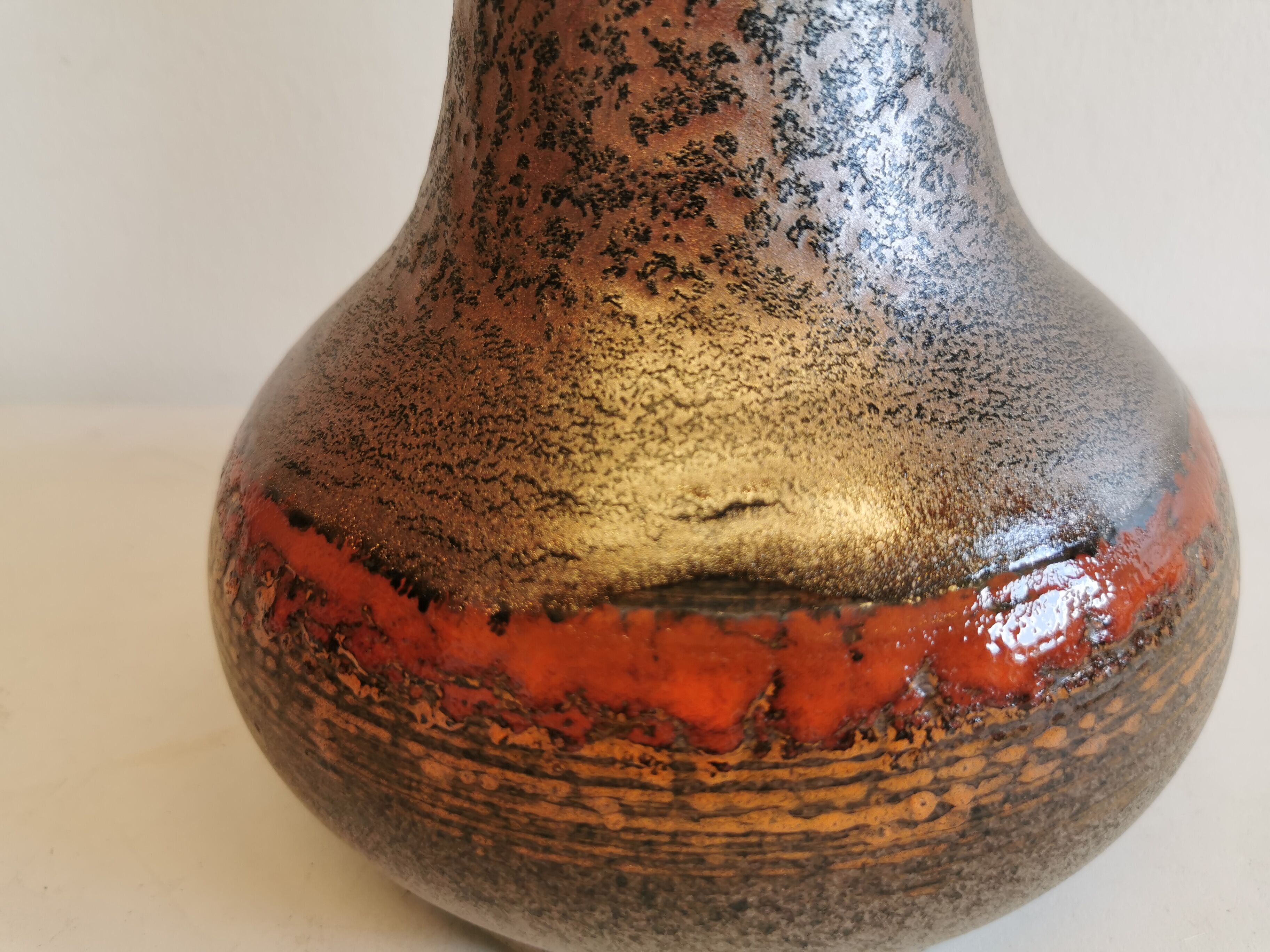 Swedish ceramic table lamp in metal glaze, from Tilgmans, estimated 1960s.
