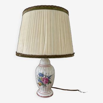 Vintage porcelain foot bedside lamp