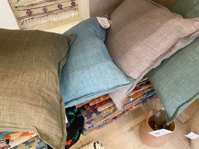 Linen cushion 50x50cm green