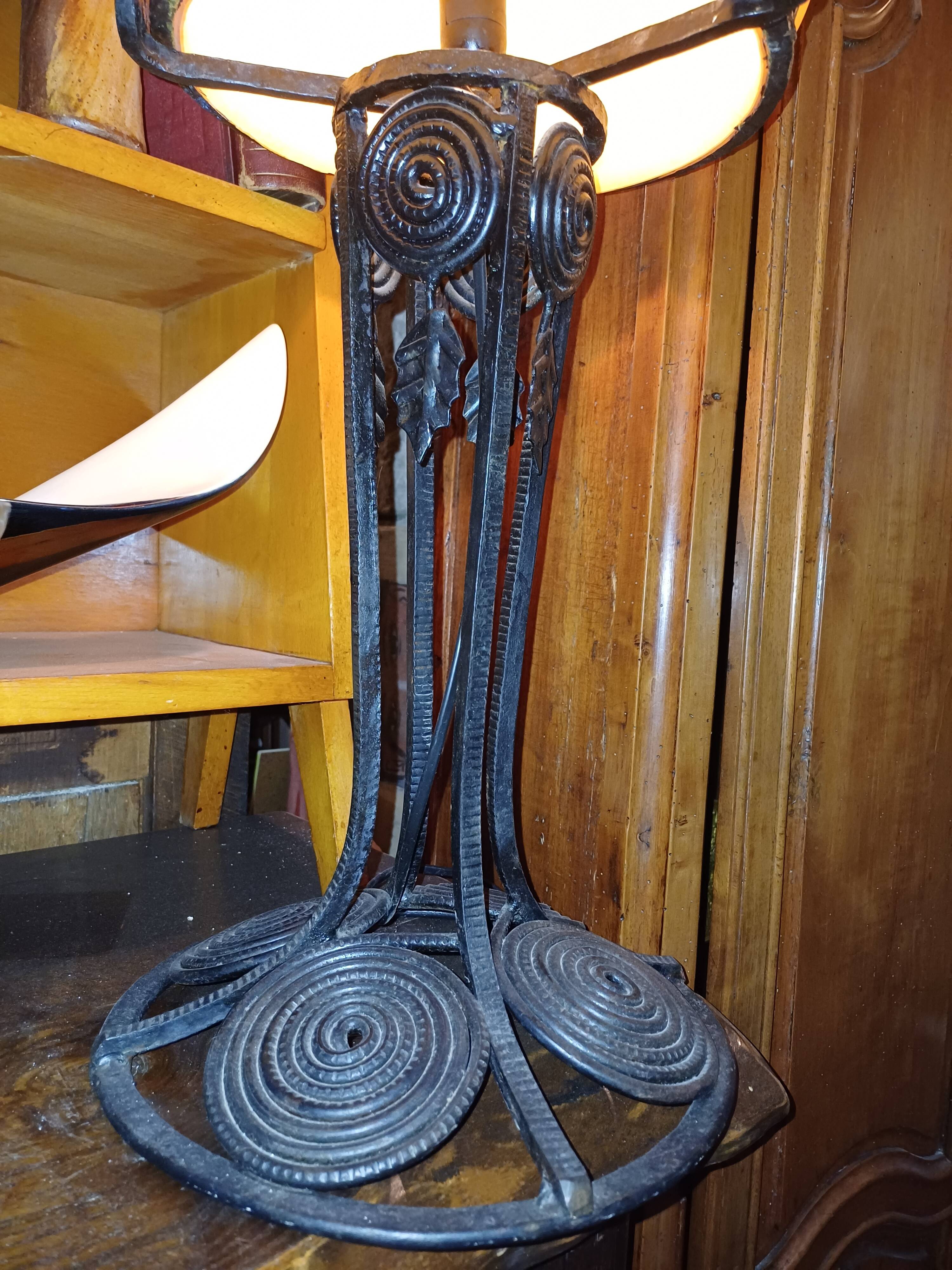 Large table lamp 73 cm, wrought iron and glass in Art Deco style