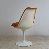 Tulip chair by Eero Saarinen Knoll international 1970