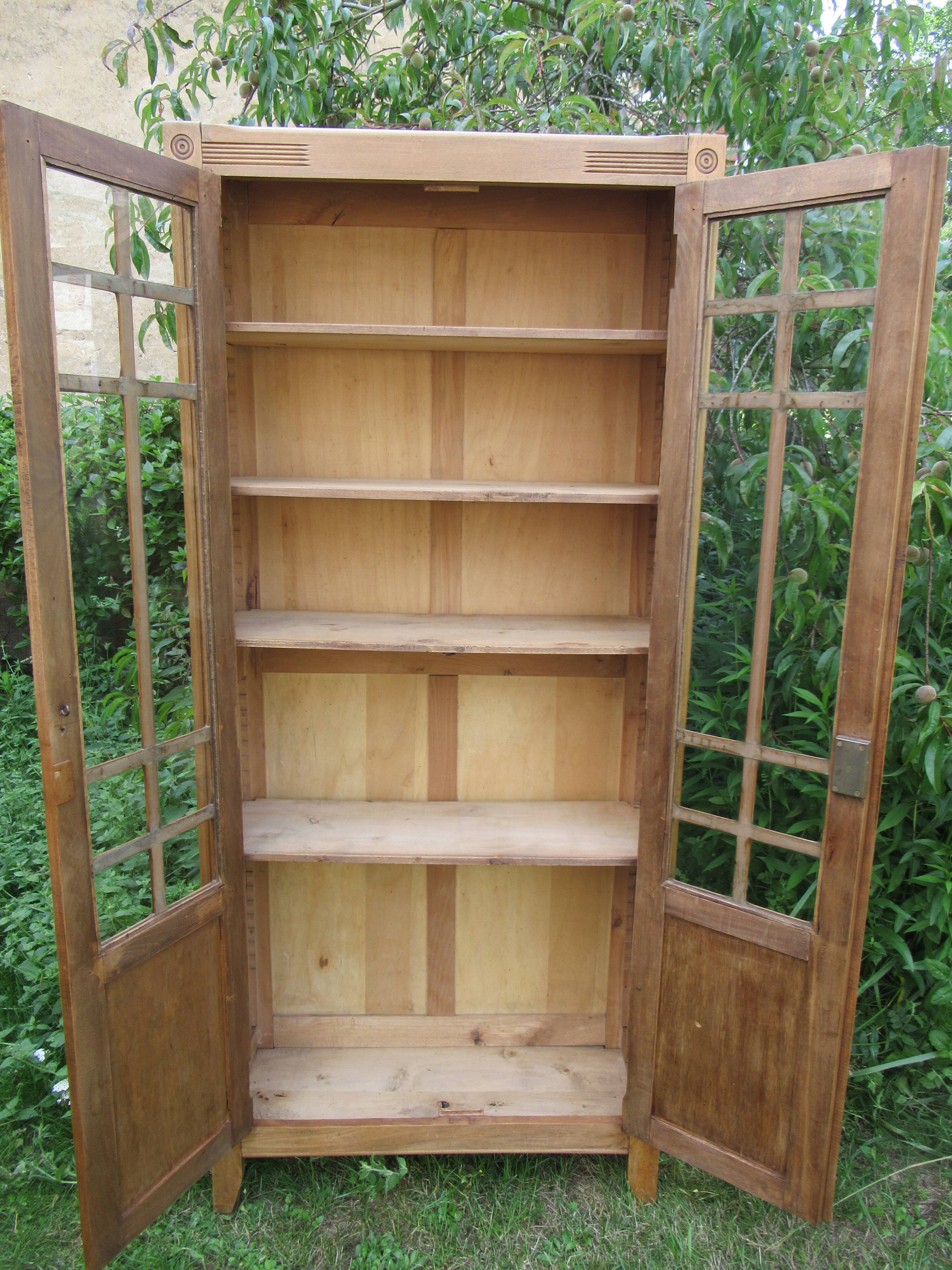 Armoire parisienne vitrée
