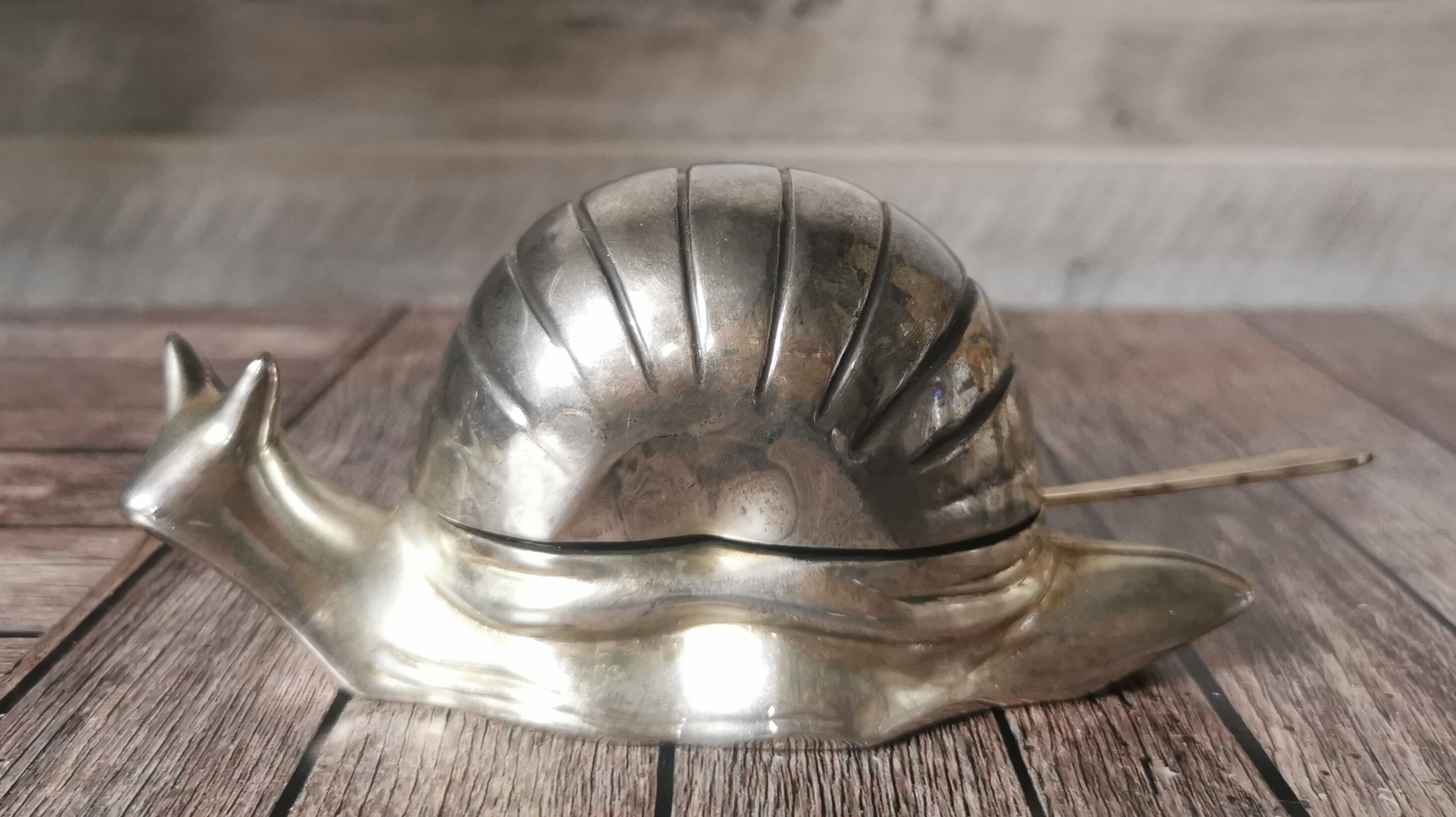 Metal snail butter dish