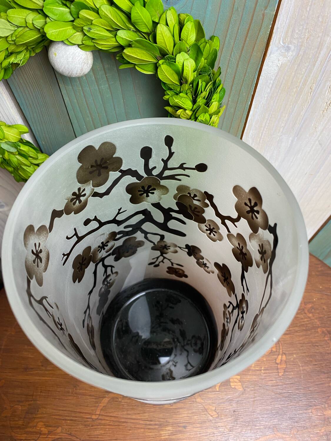 Cylindrical glass paste vase “cherry blossom”