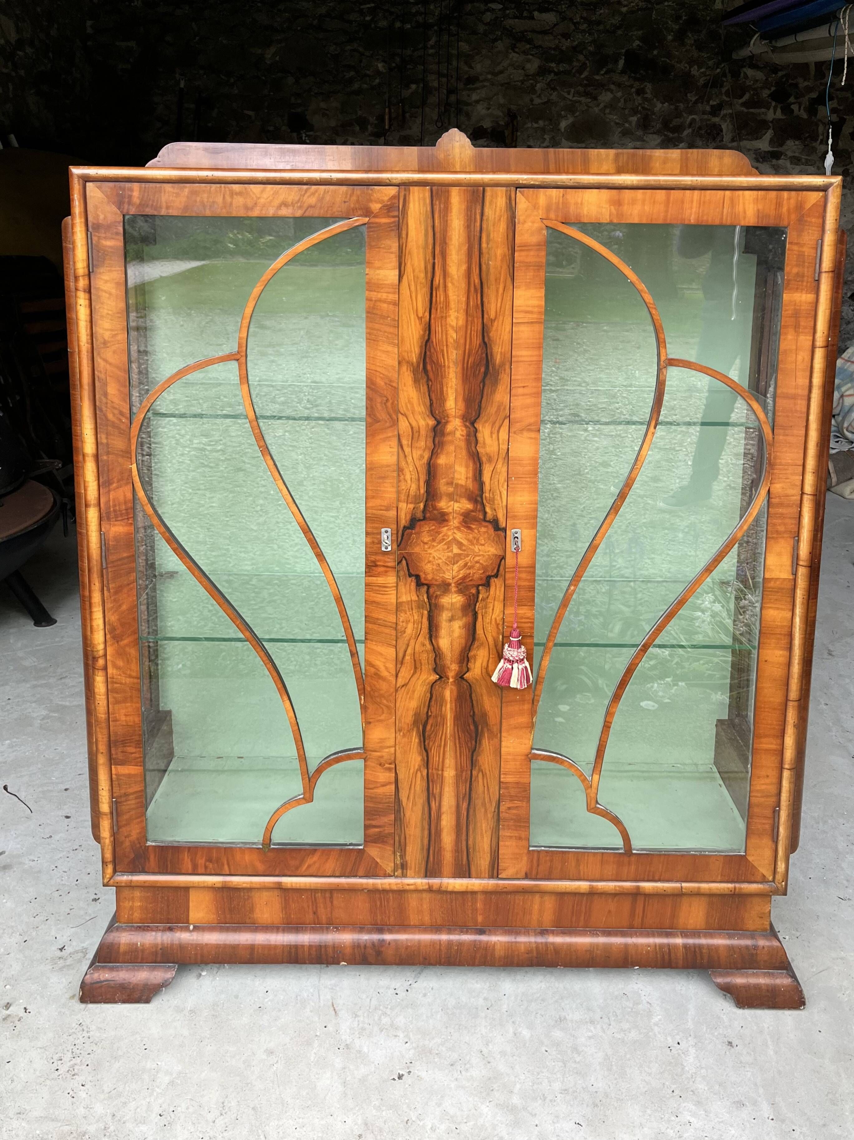 Vitrine Art Nouveau