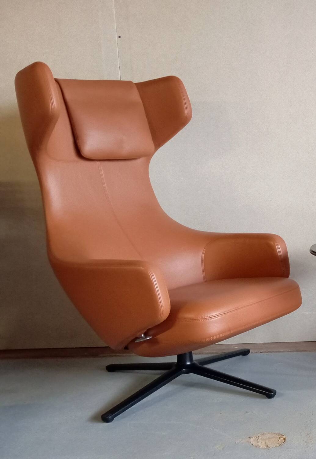 Antonio Citerio leather lounge chair Vitra