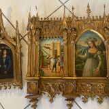 Triptyque néogothique en bois doré
