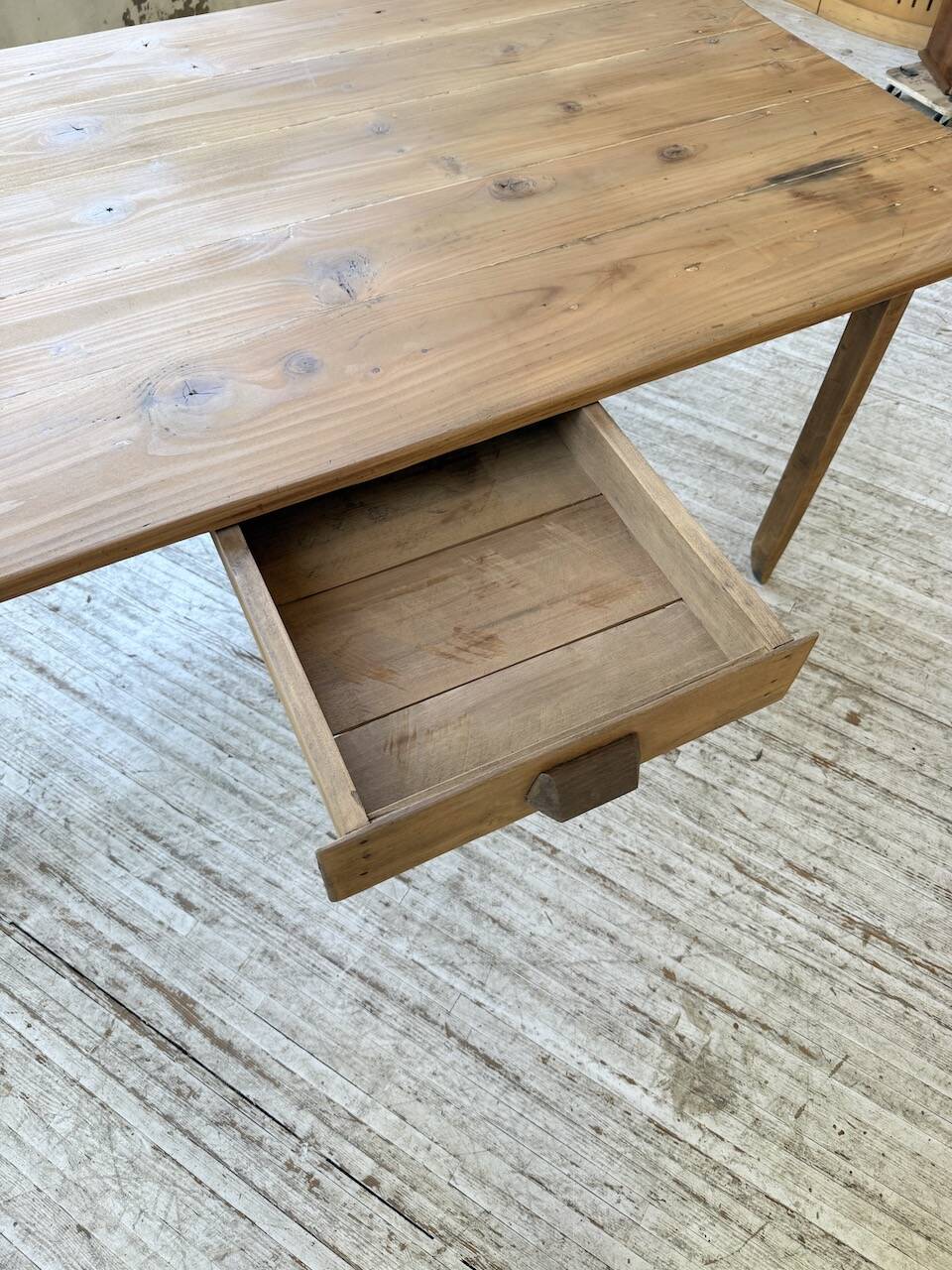 Beech and pine farmhouse table with spindle legs 170 cm