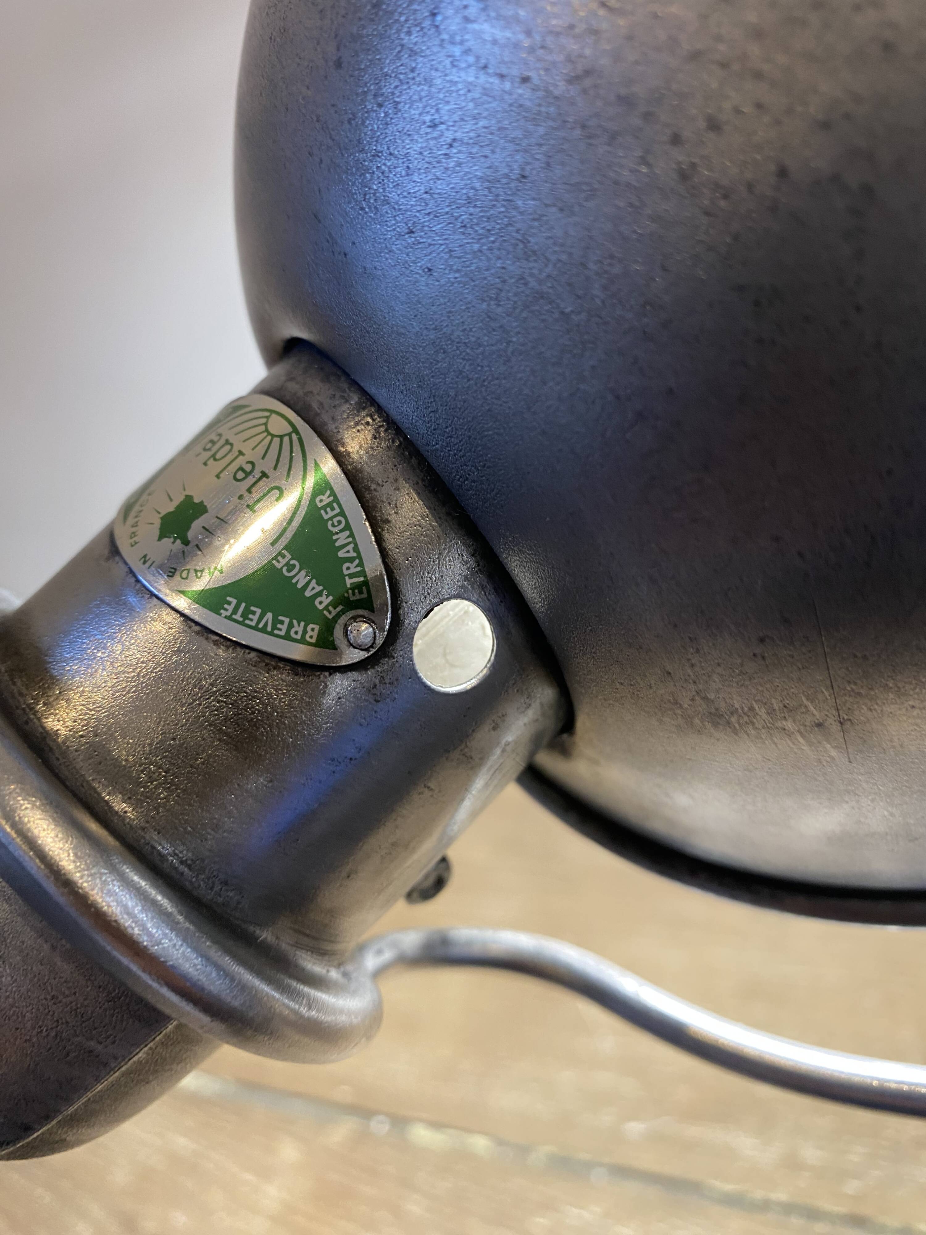 Jieldé desk lamp with 2 arms of 40cm and 25cm with a clamp base.