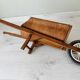 Ancienne brouette d'enfant jouet en bois