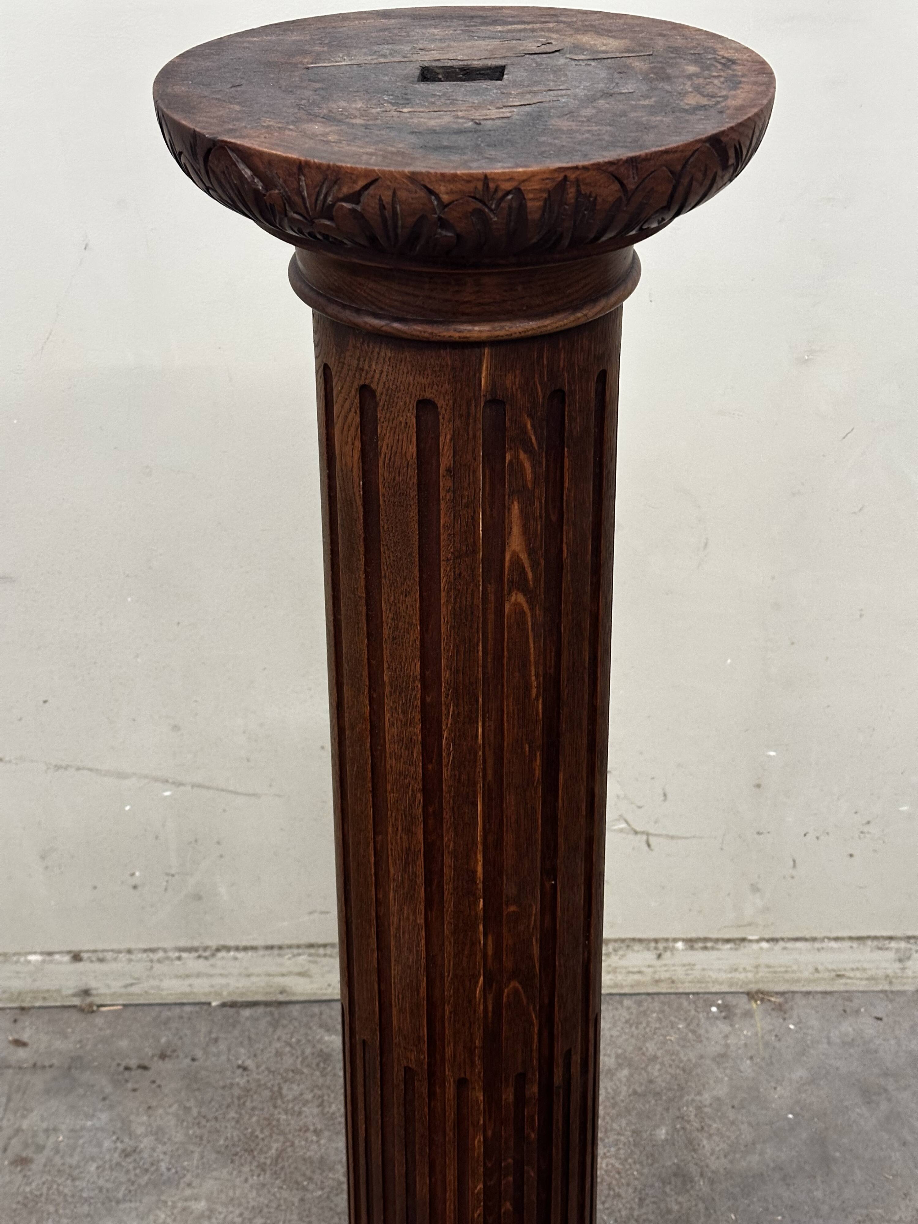 Fluted column in carved and molded wood - circa 1900