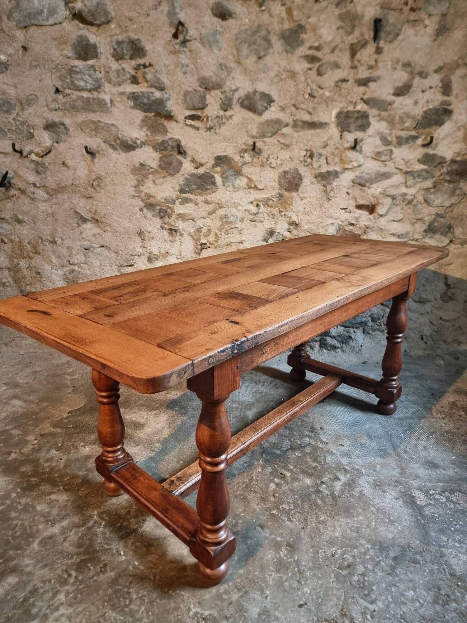 French farmhouse table in oak – 1950-1970 – Top made of solid blocks