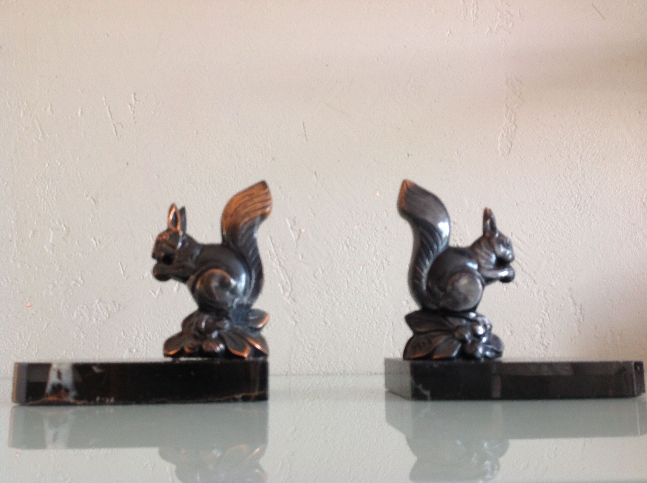 Bookebds ecureils by Tedo style art deco years 30-40