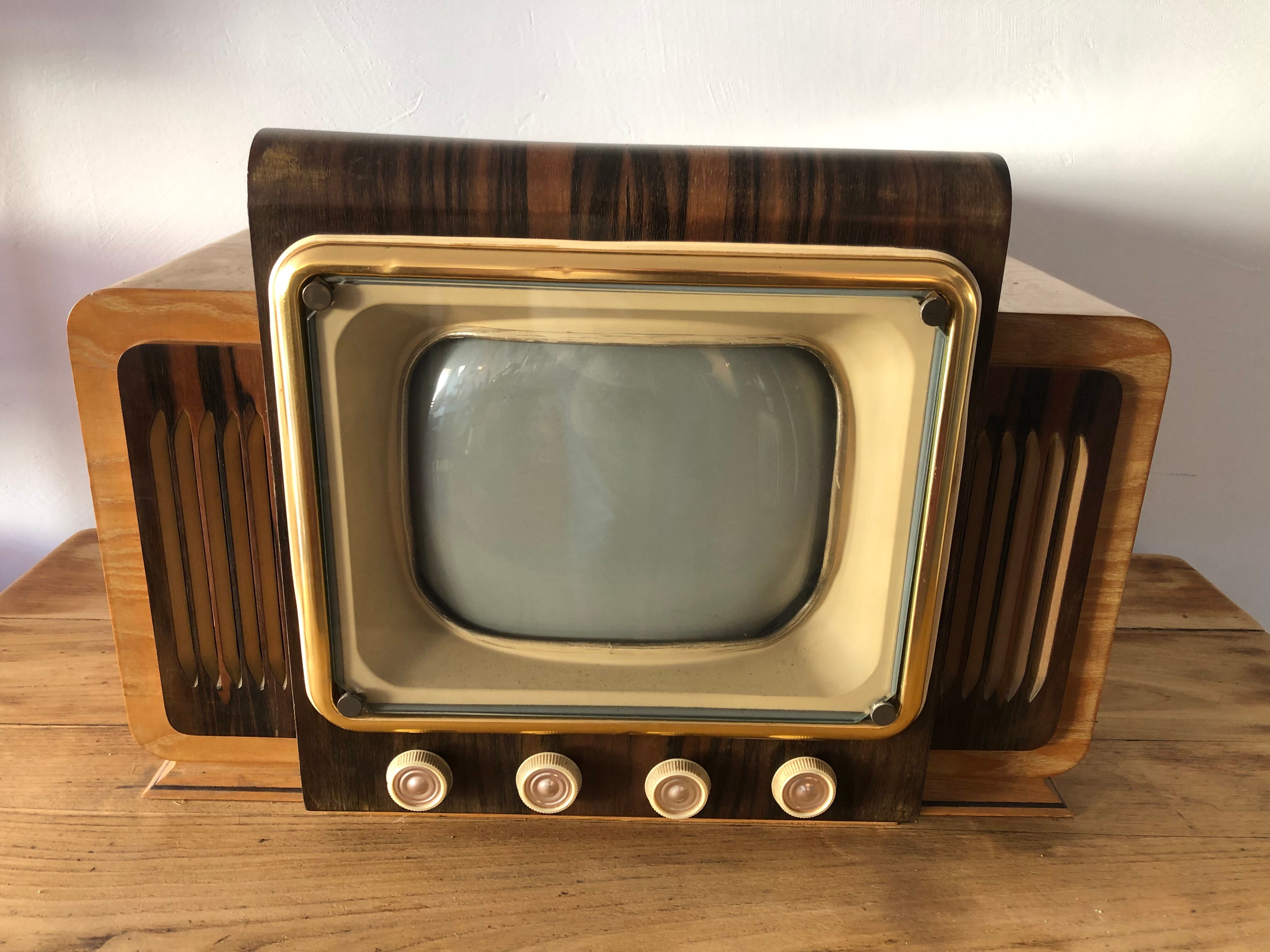 40's, formwork wooden television