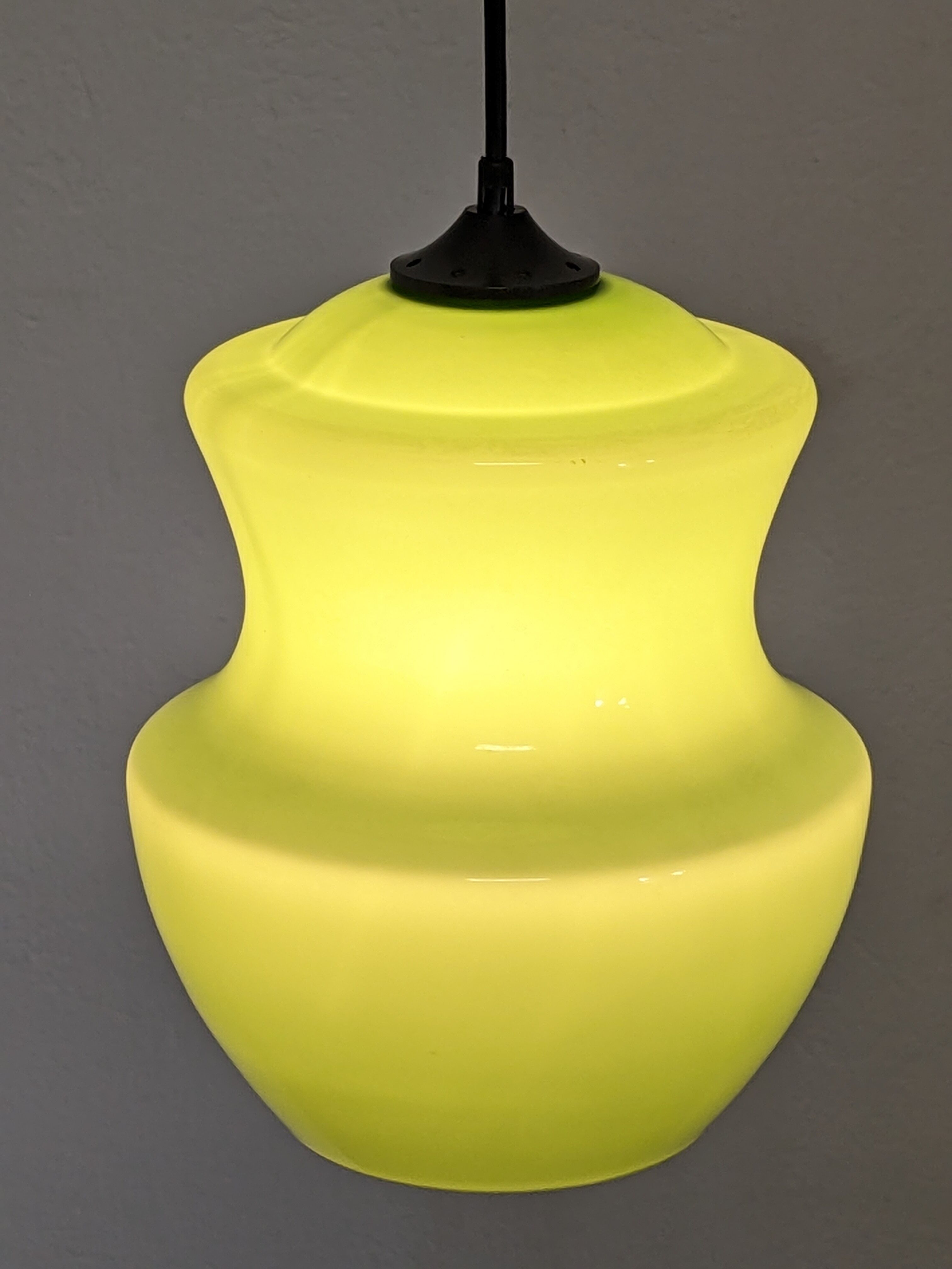 Green opaline suspension from the 60s/70s