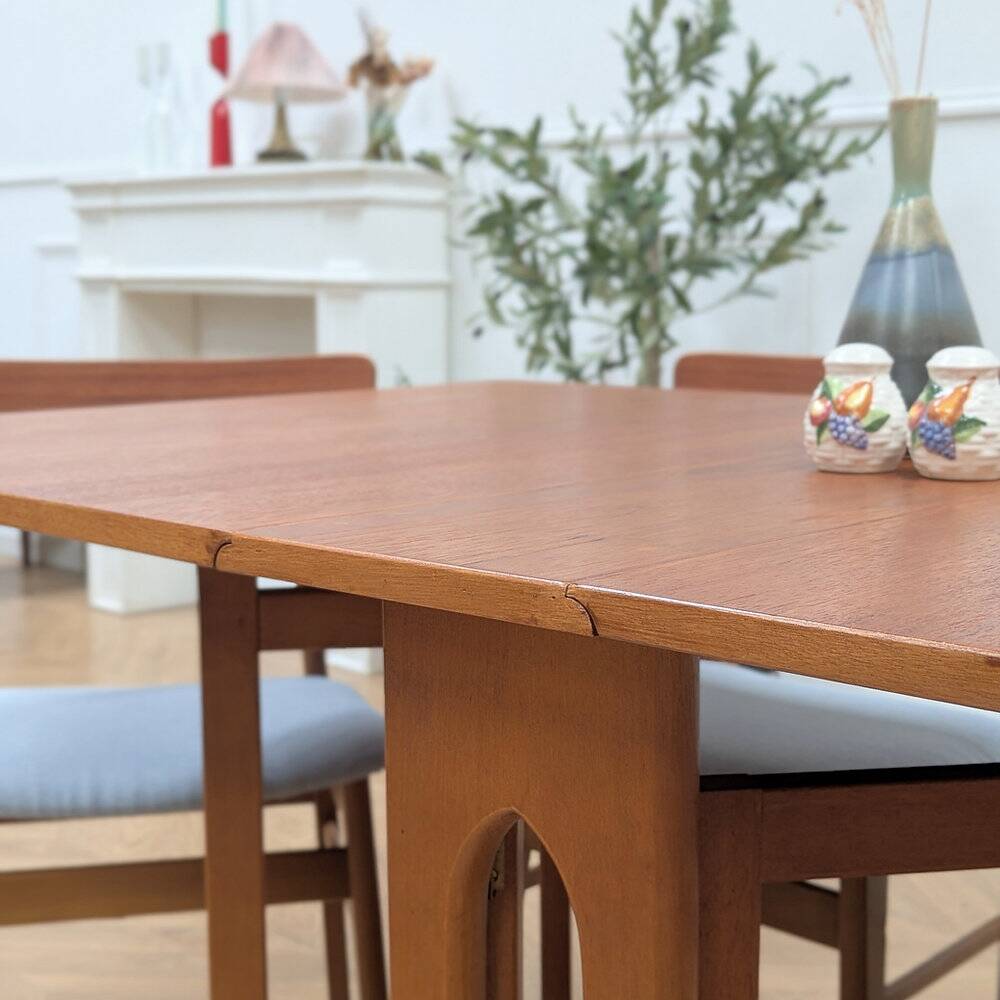 Scandinavian modular table in teak | Bendt Winge