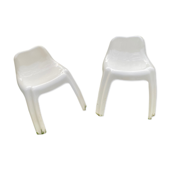 1 chair  by Patrick Gingembre
