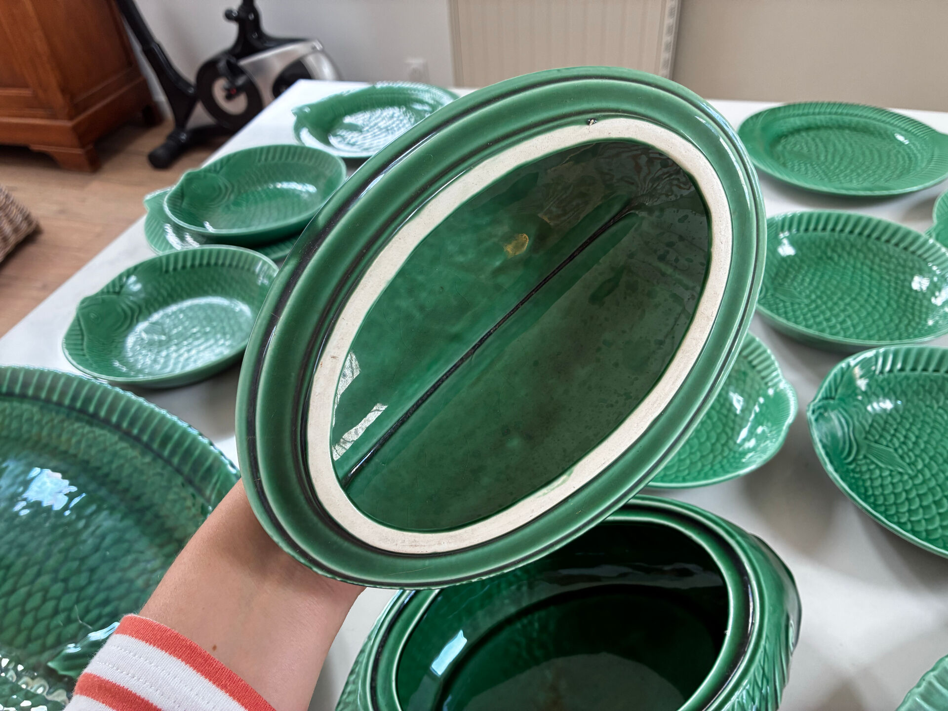 Complete tableware service from Sarreguemines.