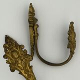 Paire de porte-embrasses en bronze dorée style Rocaille