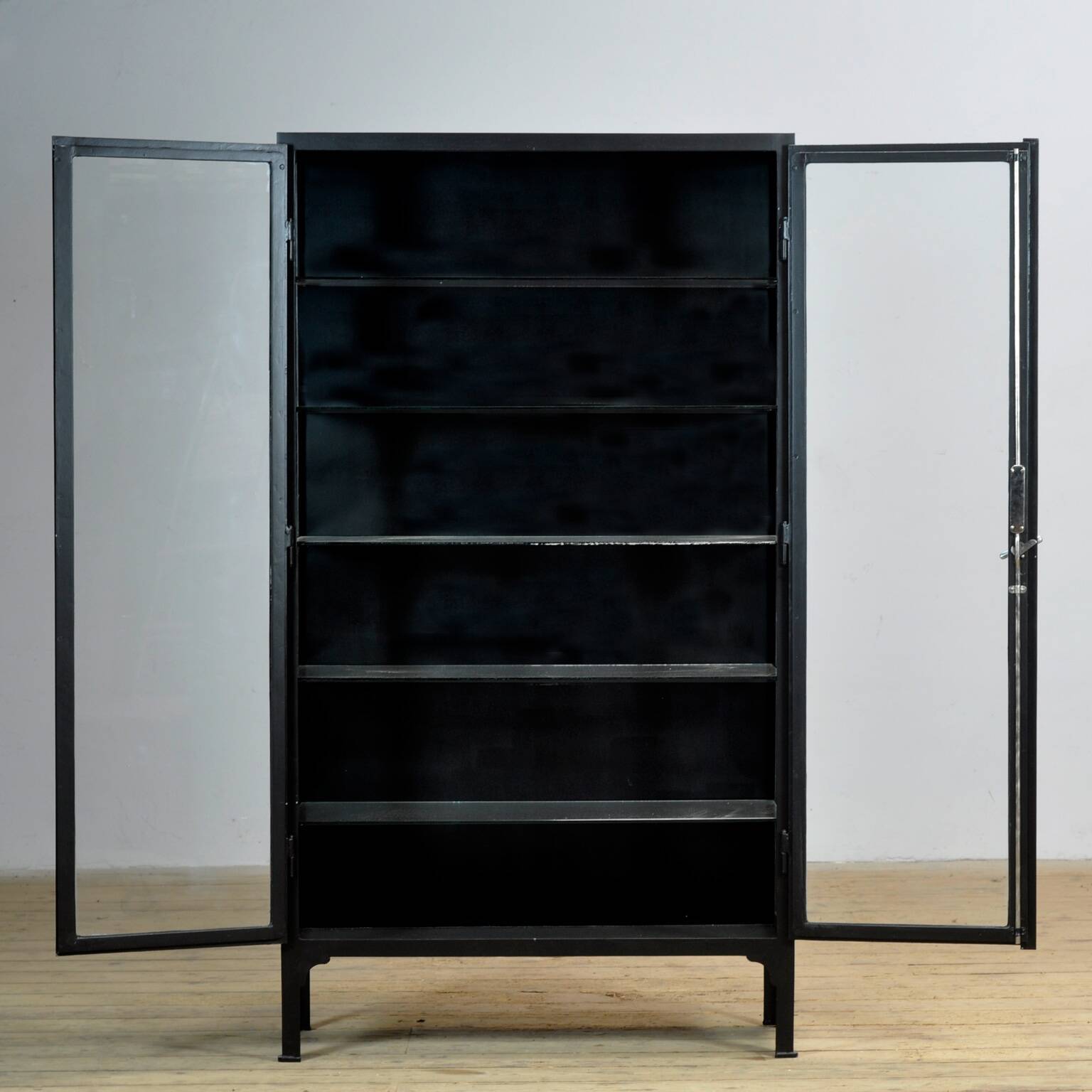 Medical cabinet, 1930s