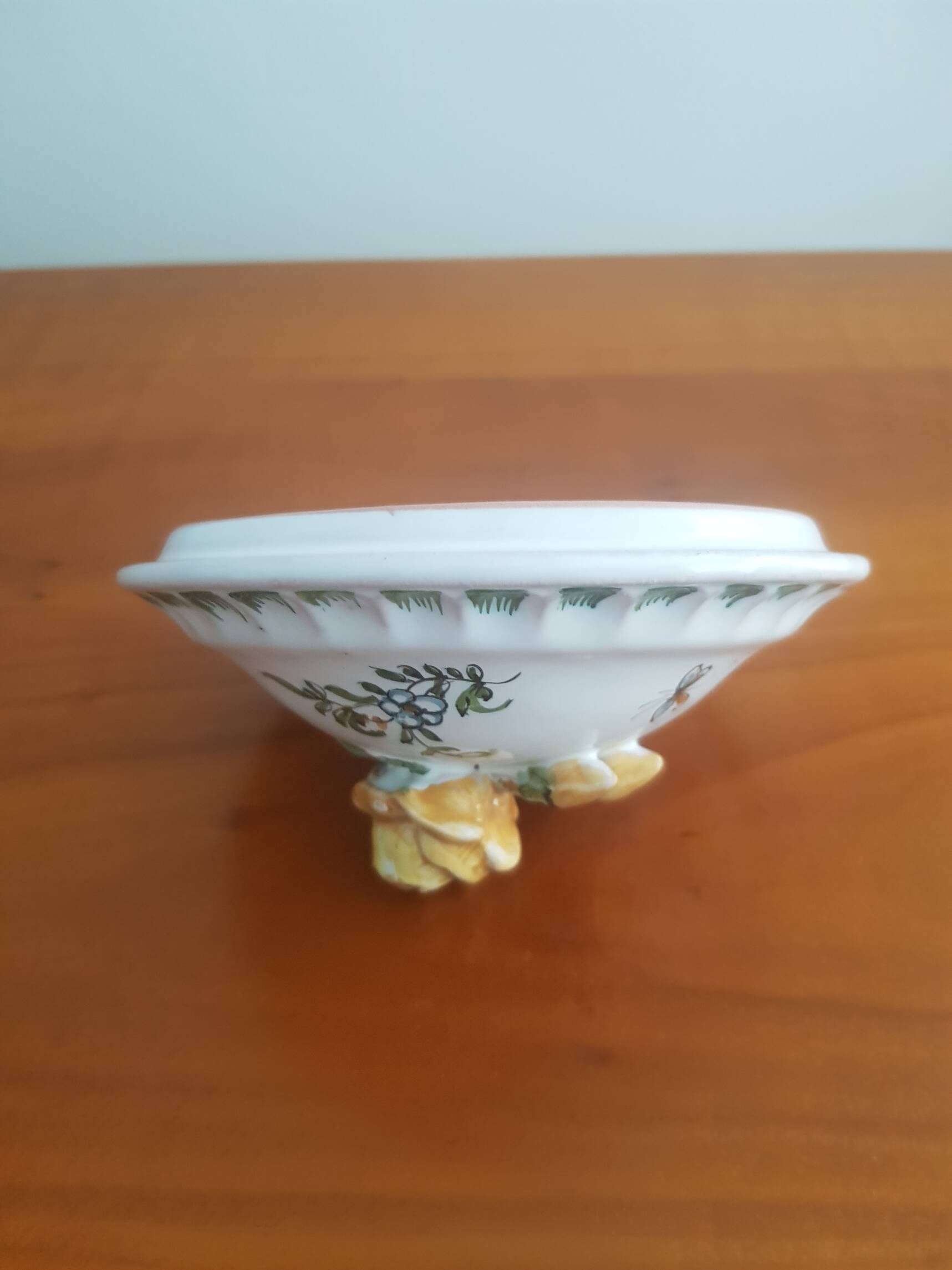 Candy dish or trinket tray signed Lallier in Moustiers