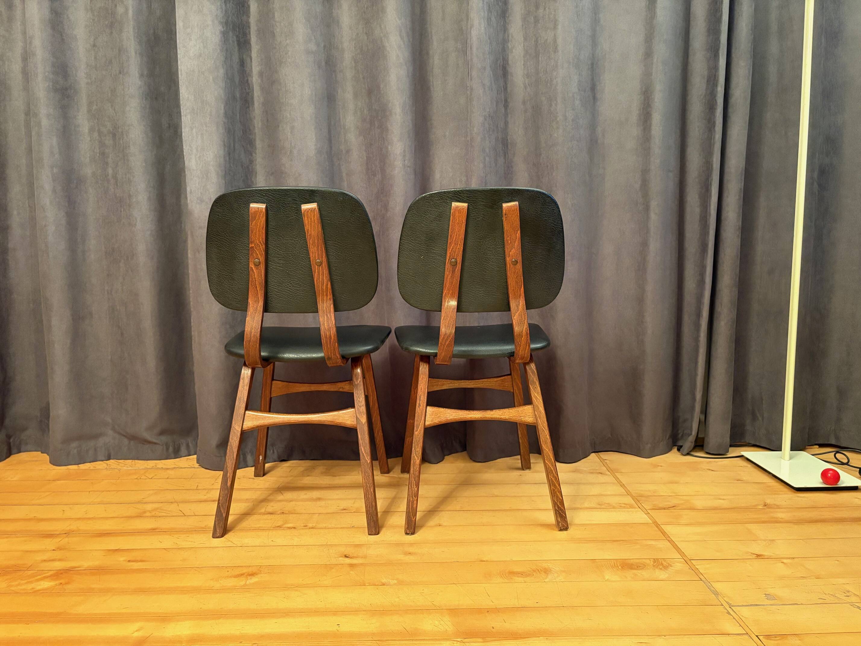 Pair of Borge Mogensen-style chairs, Denmark, 1960s