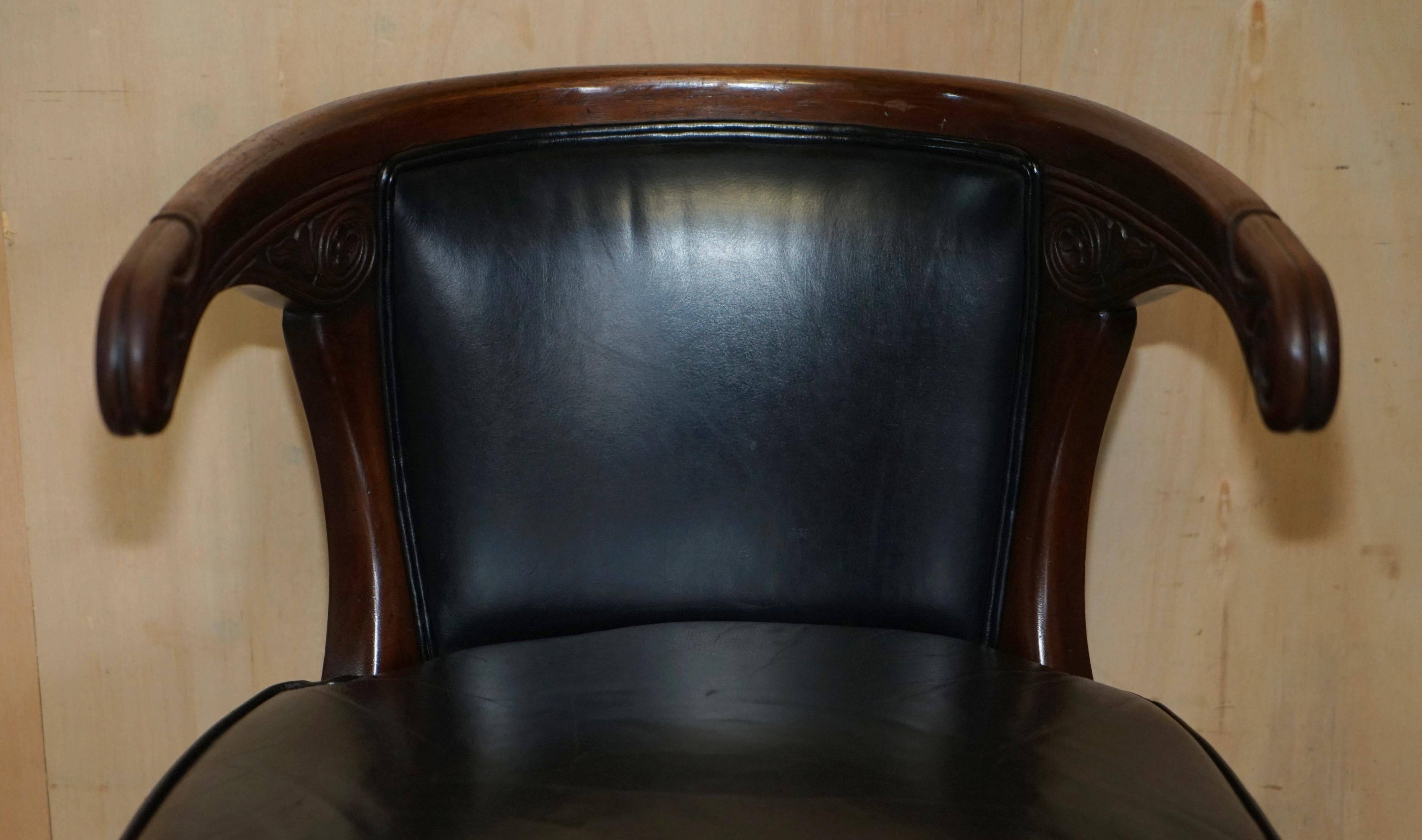 Original Regency office chair in leather and hardwood, style 1815.