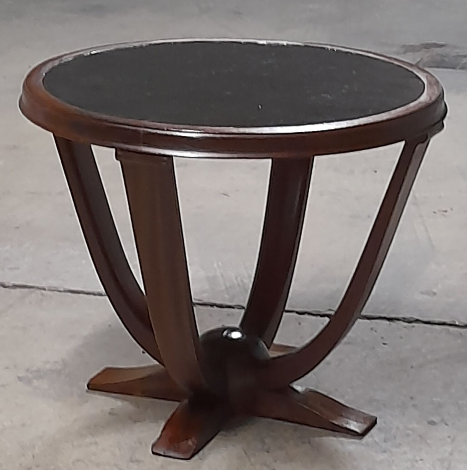 Art deco pedestal table in rosewood