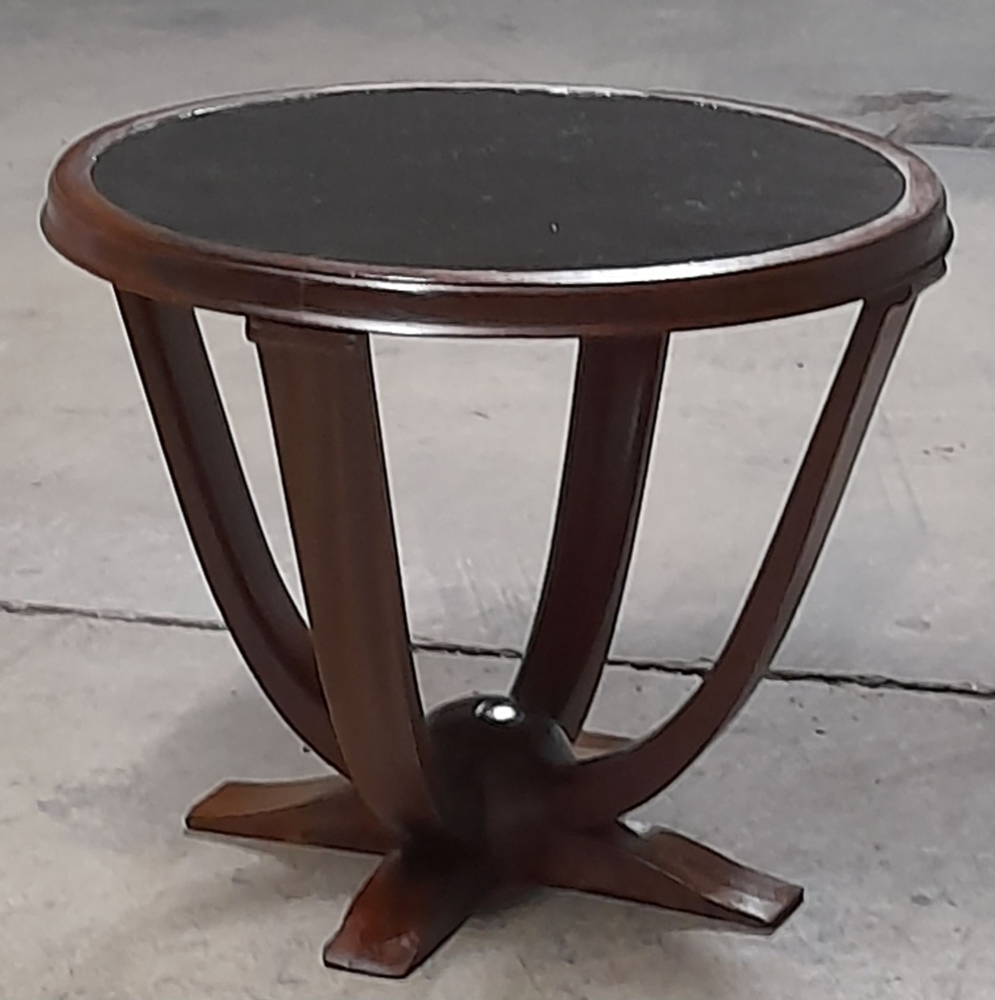 Art deco pedestal table in rosewood