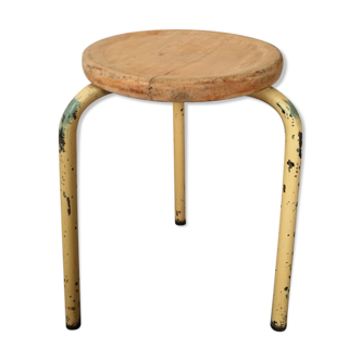 Tabouret tripode