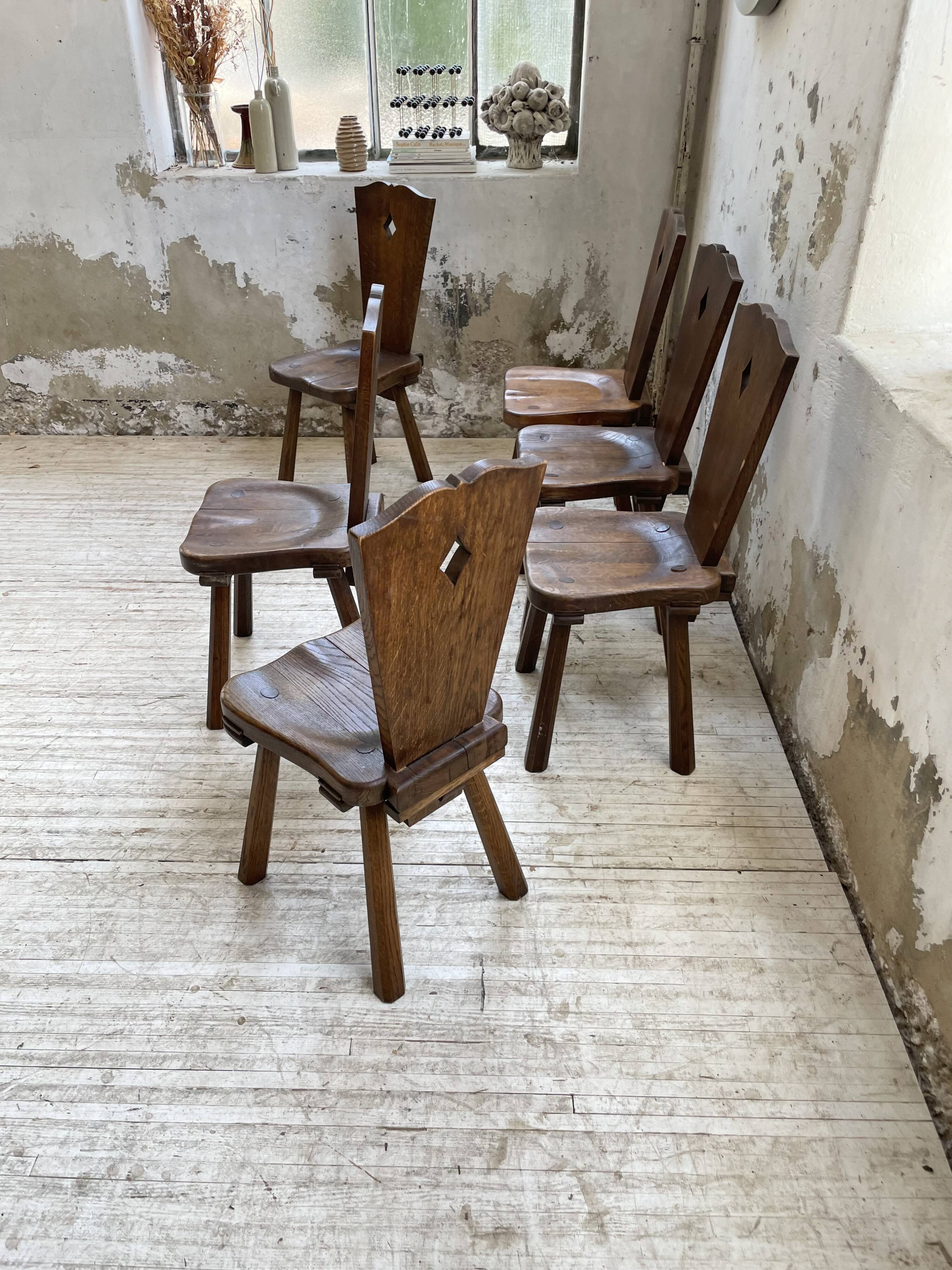 Chaises chêne massif chapo savoyarde art populaire