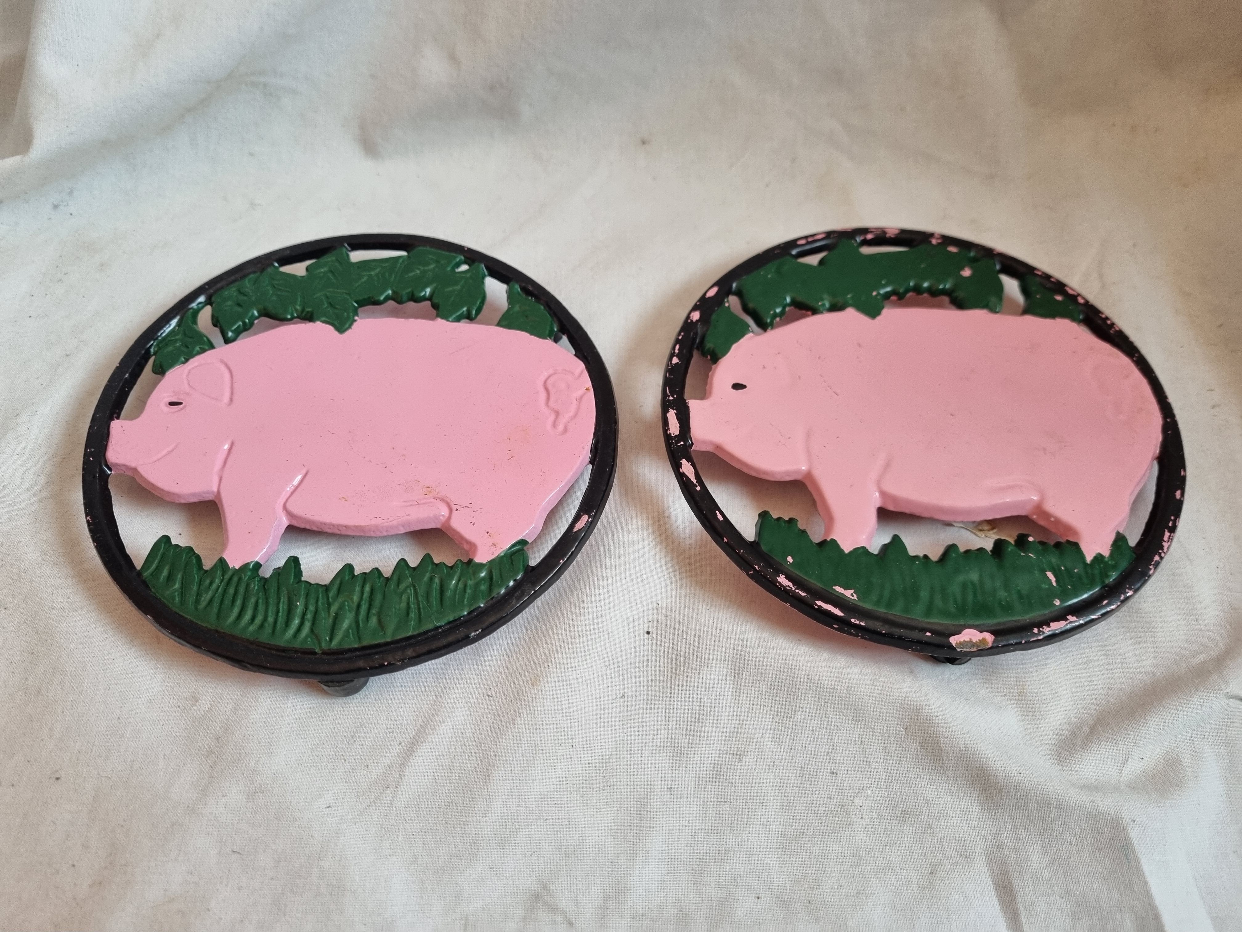 Cast iron underside, pink pig