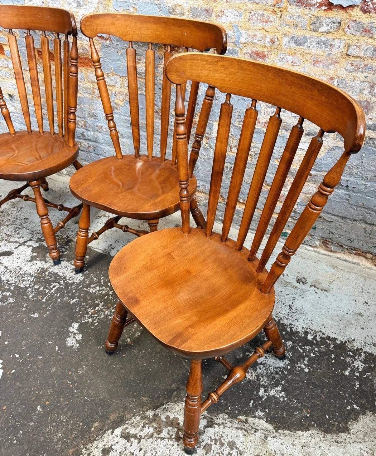 4 western chairs in beech wood