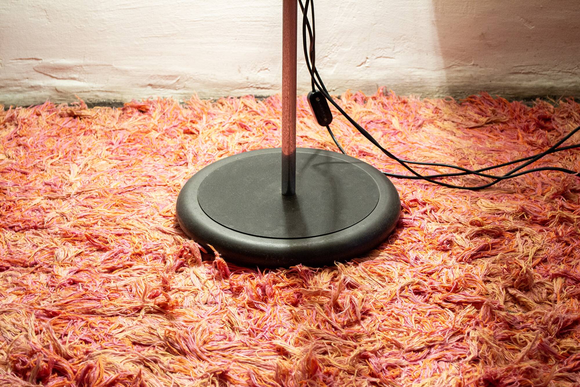 Lampada da terra Triedro en metallo laccato e cromato par Joe Colombo pour Stilnovo, Italie, 1970