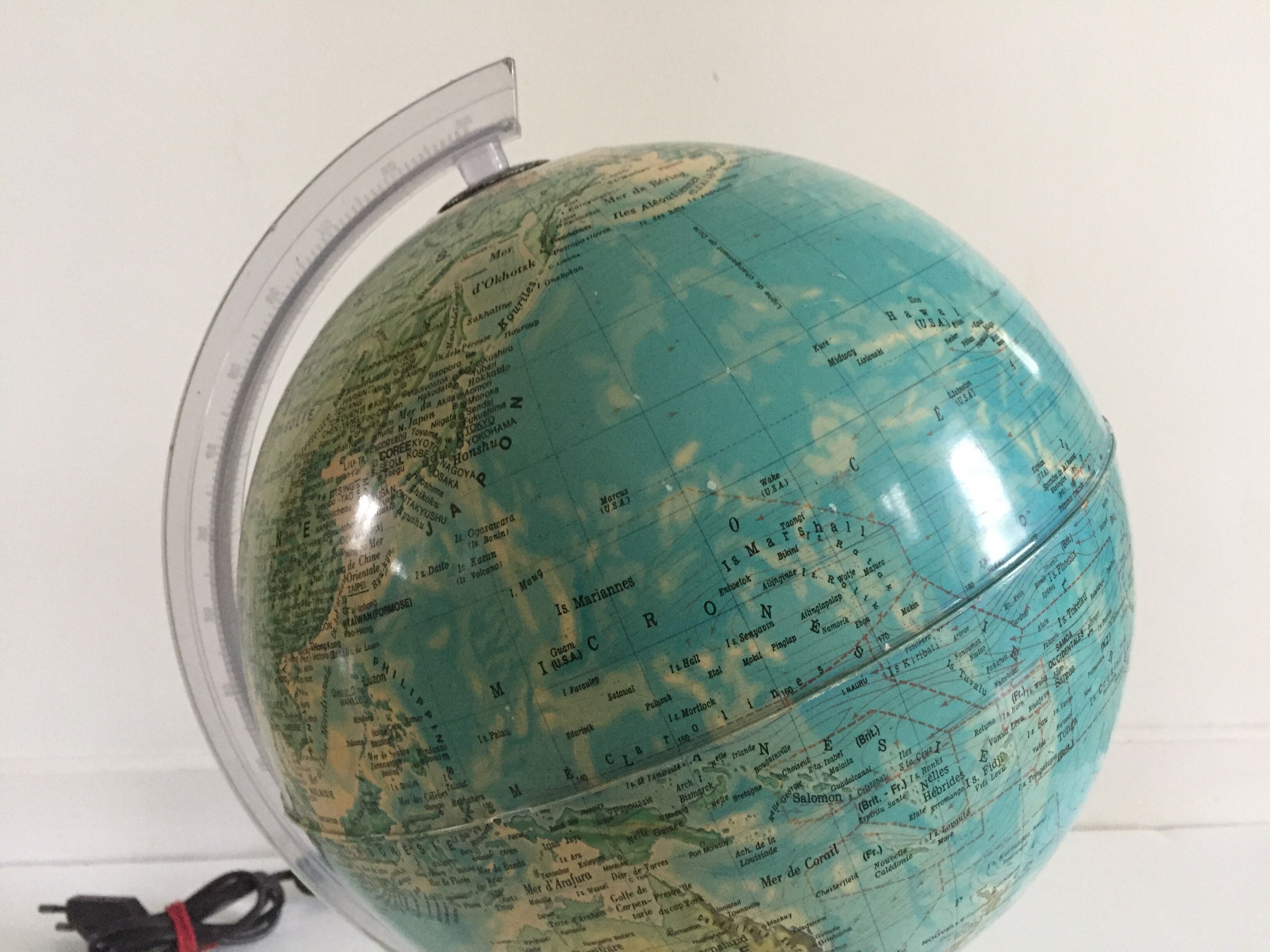 Globe earth bright black vintage