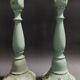 Paire de bougeoirs vintage en bois peint