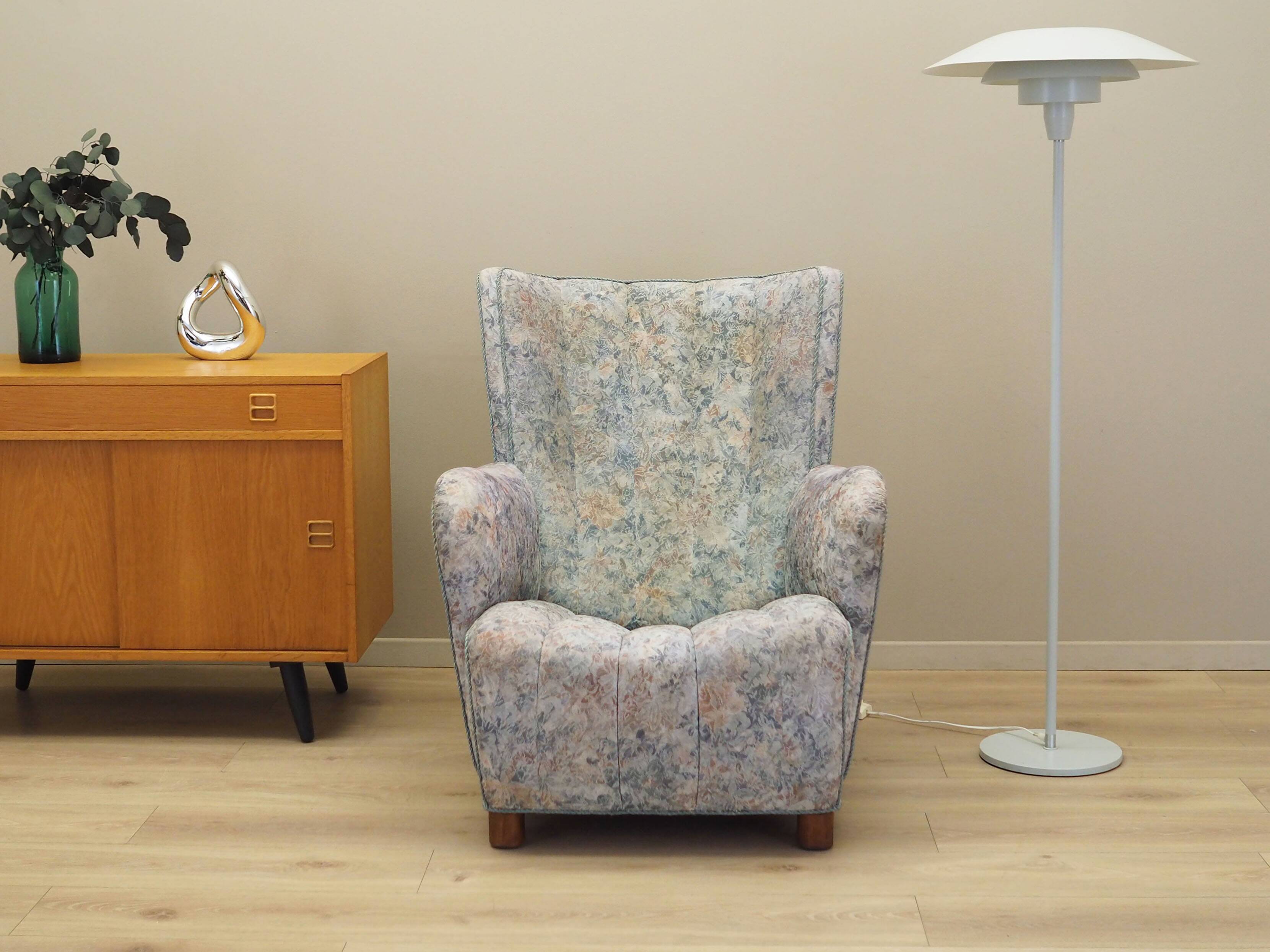 Meuble en frêne, design danois, années 1960, production : Danemark