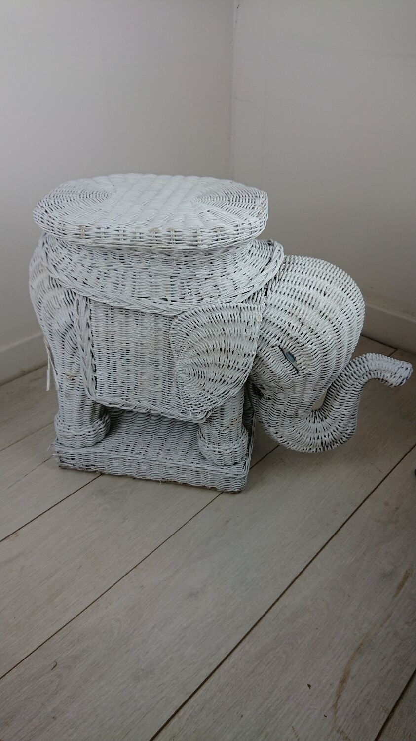 Elephant wicker table