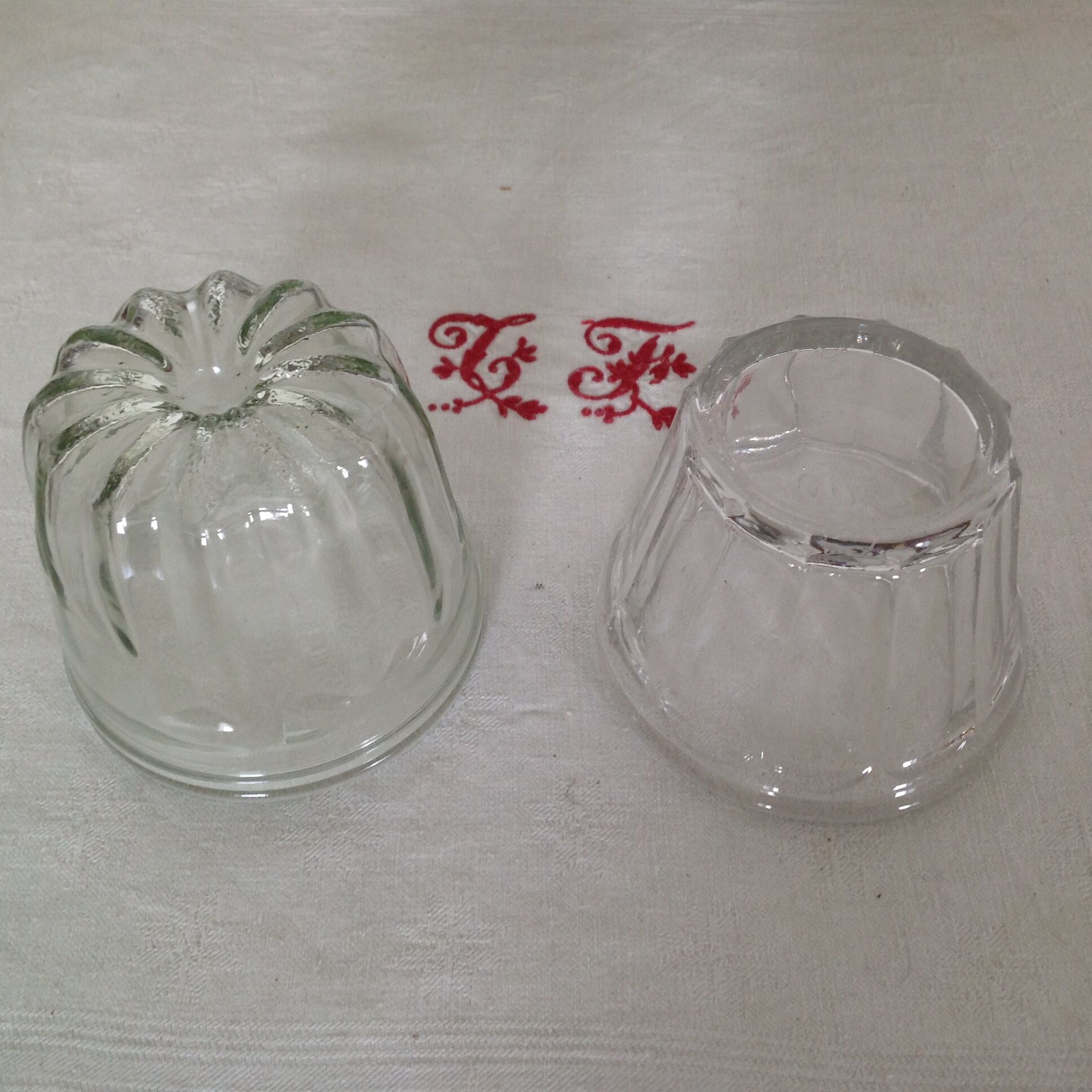 Duo of 2 old jam jars