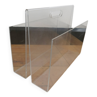 Plexiglass magazine rack