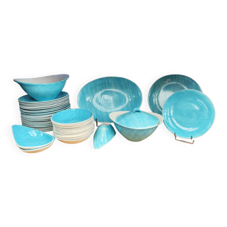 Rare service of 44 pieces in Salins earthenware with Mistral decorations, blue color