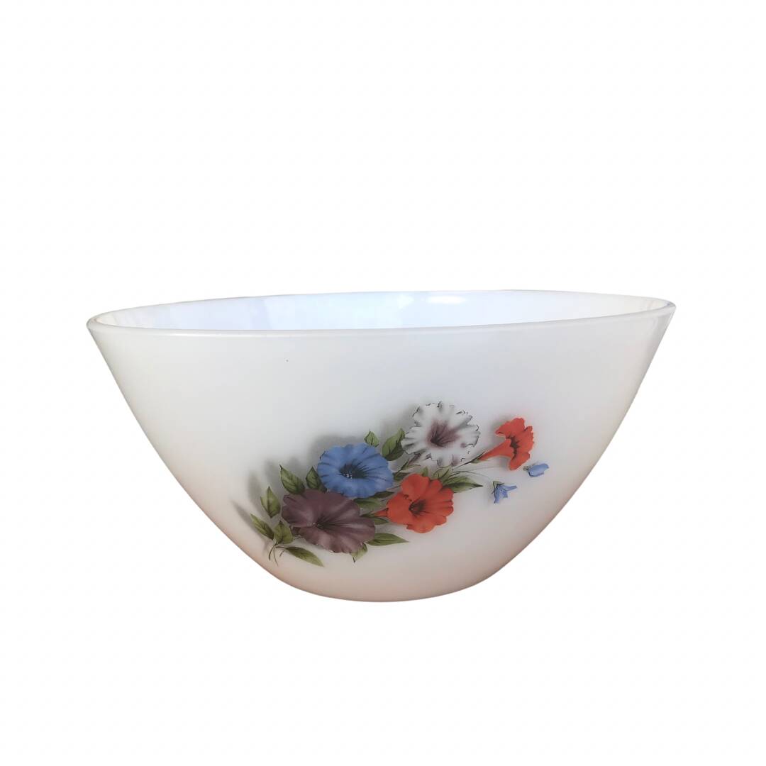 Salad bowl • Arcopal vintage