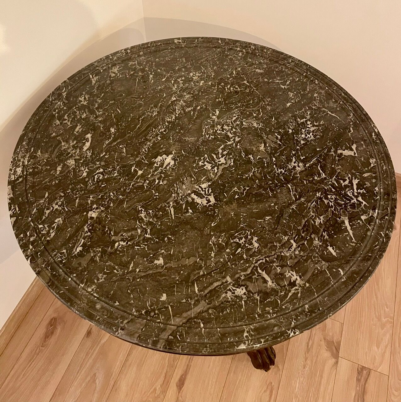 Mahogany and marble healing