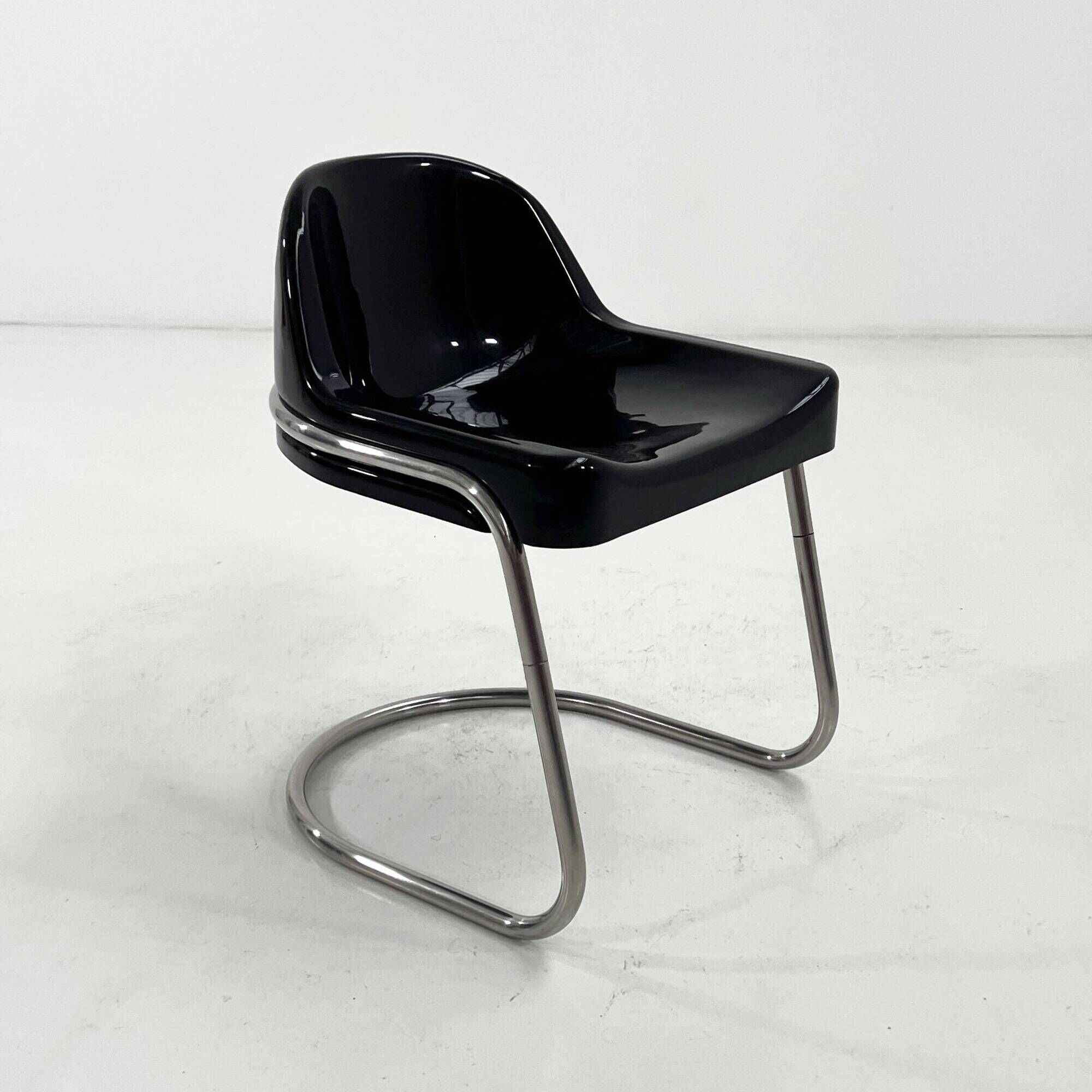 Orix Black Chair by Vittorio Parigi and Nani Prina for Molteni, 1970