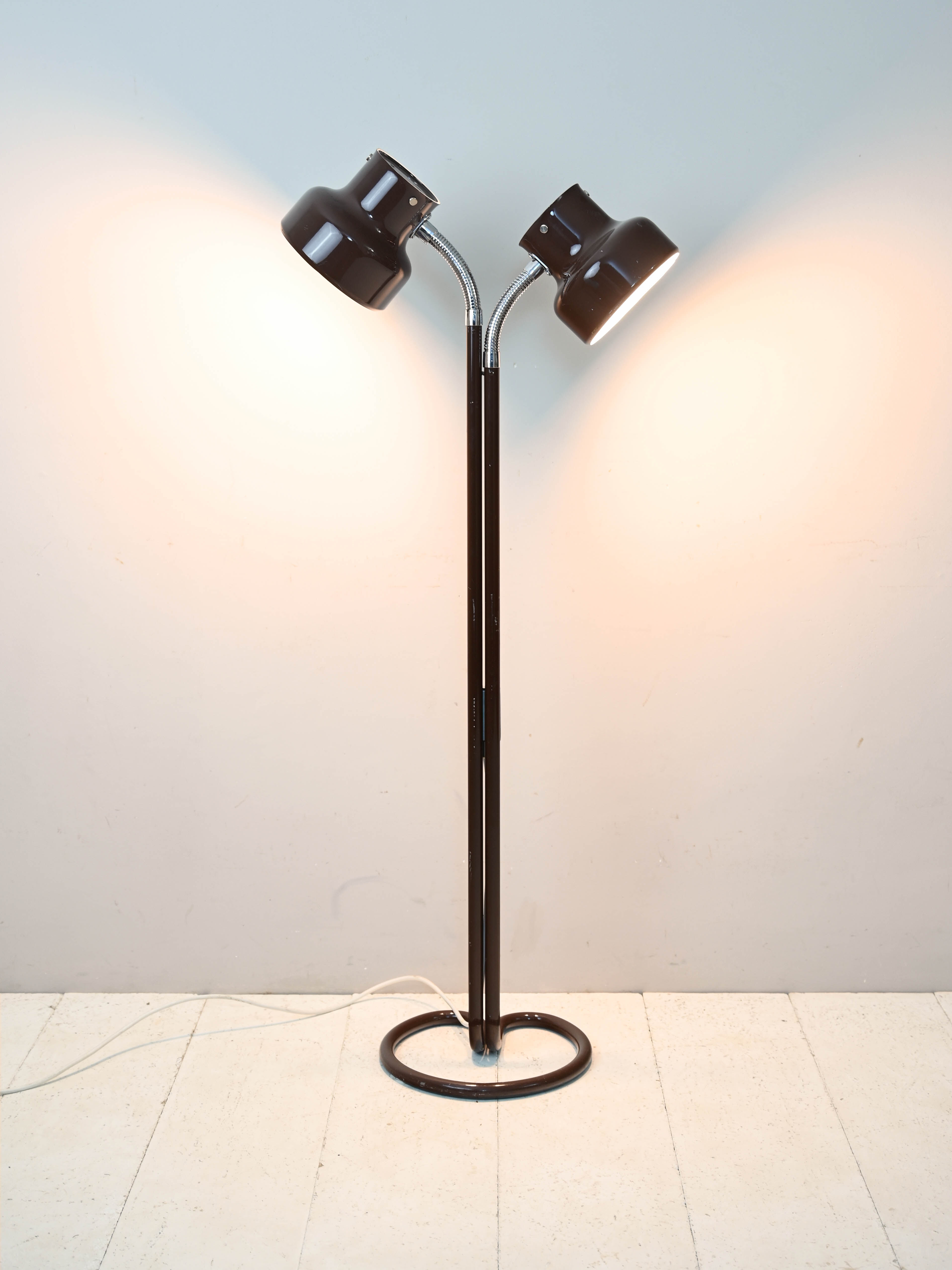 Bumbling lamp by Anders Pehrson with double shade